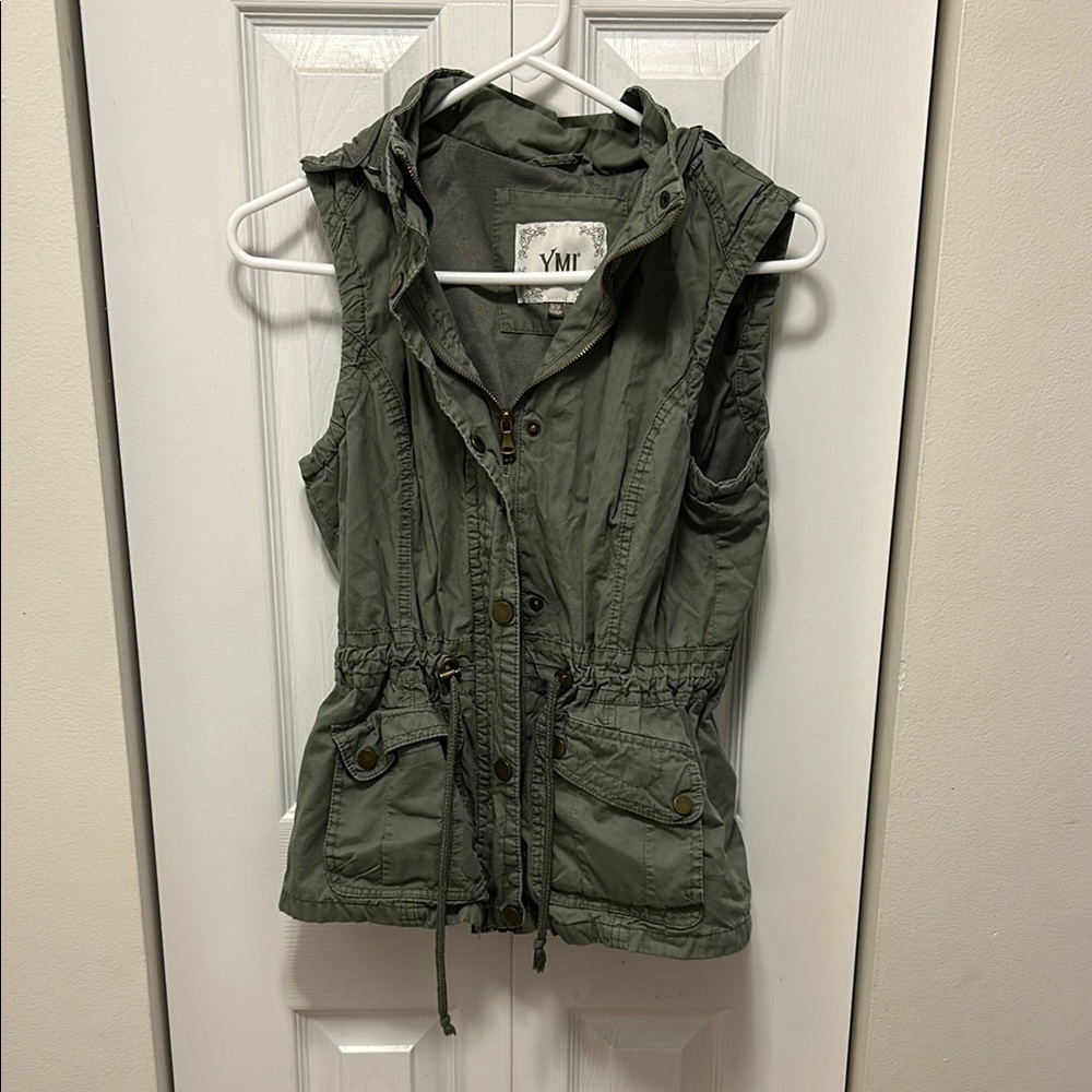 Women's Green Sleeveless Jacket